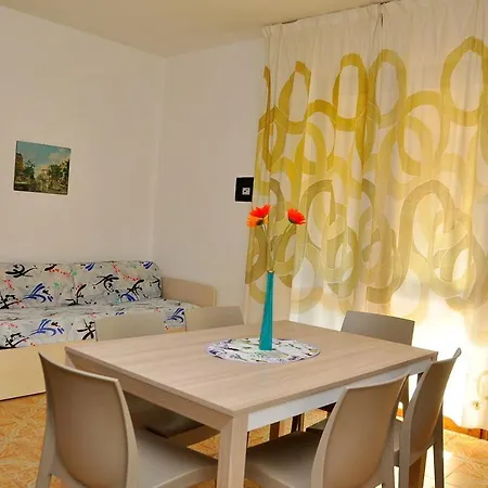 Near The For 7 Guests - Beahost Villa